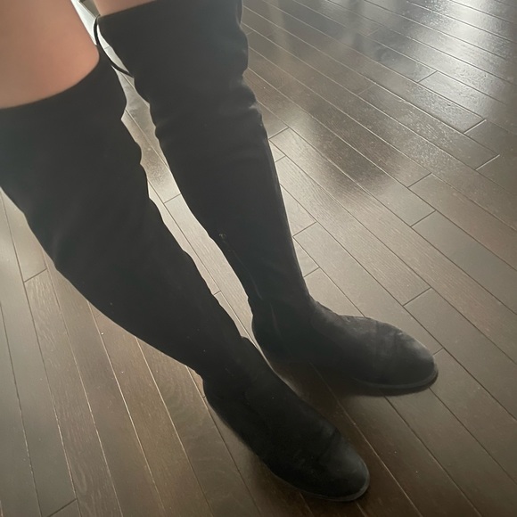 Knee length boots in black suede fabric - Picture 2 of 6